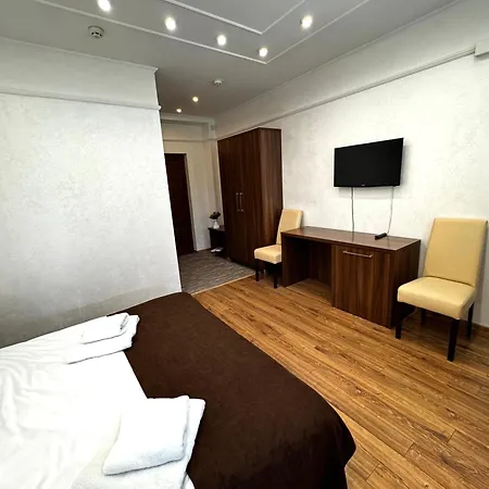 три корони فندق 3*