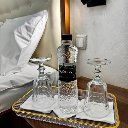 три корони 3* Львів