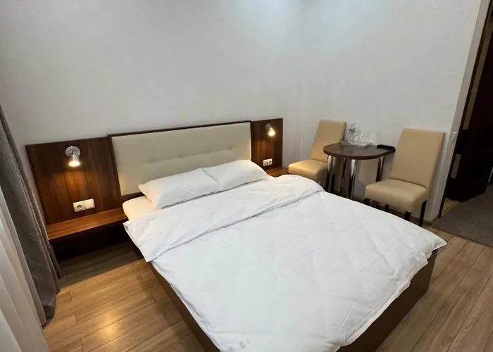 три корони إلفيف