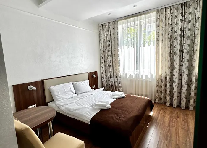 فندق три корони 3*